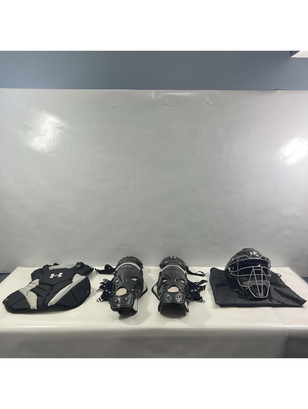 Under Armour UA Pro 4 Series Adult Catcher's Gear